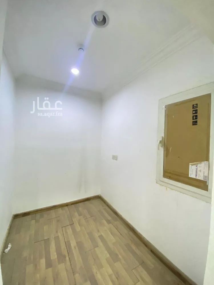 مكتب تجاري للإيجار في شارع الشيخ سلمان بن حمد آل خليفة, حي الملز, مدينة الرياض, منطقة الرياض صورة 5