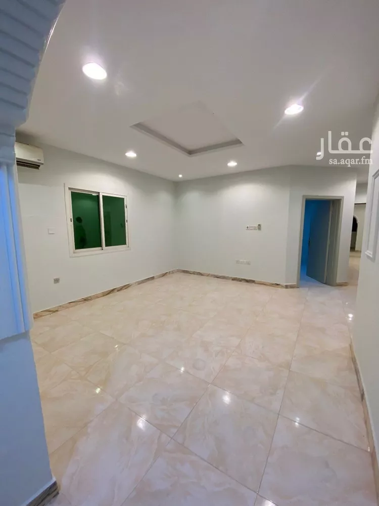 Floor for Rent in Riyadh Al Falah 15