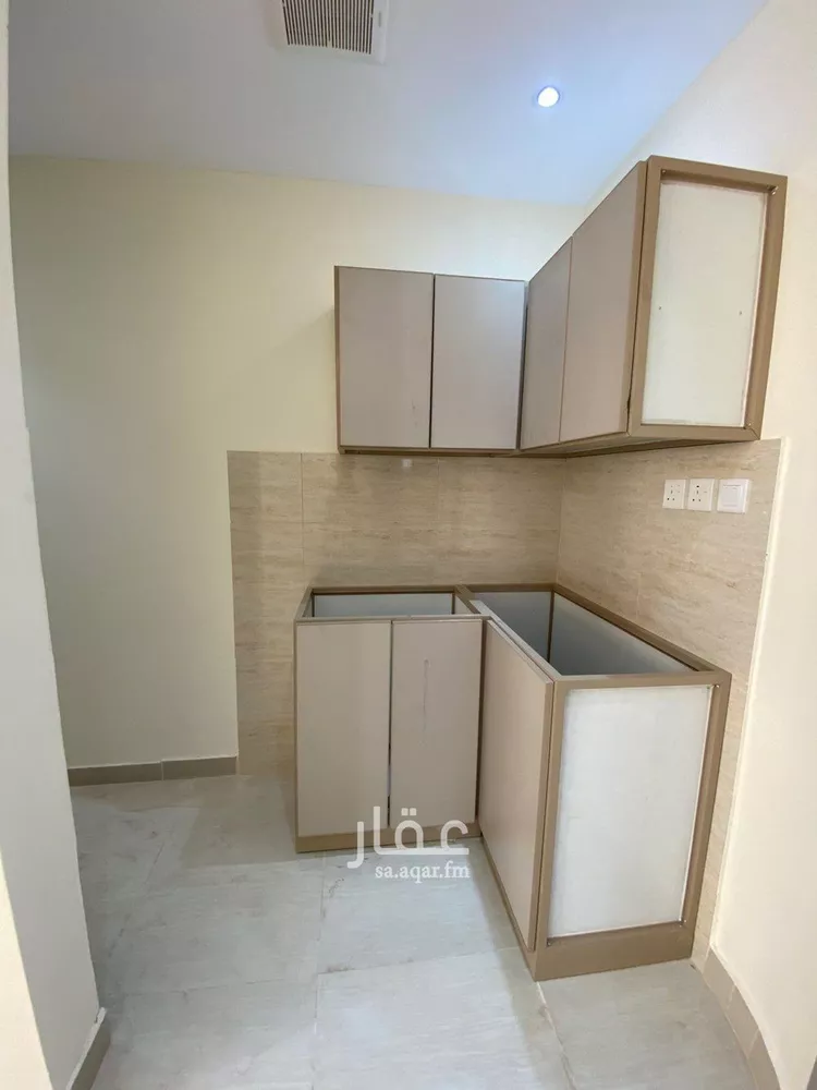 شقة للإيجار في شارع يثرب, حي بدر, مدينة الرياض, منطقة الرياض صورة 4