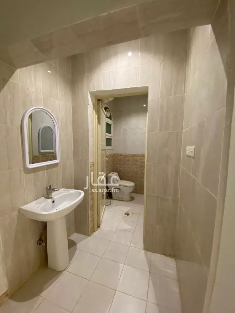 Floor for Rent in Riyadh Al Falah 6