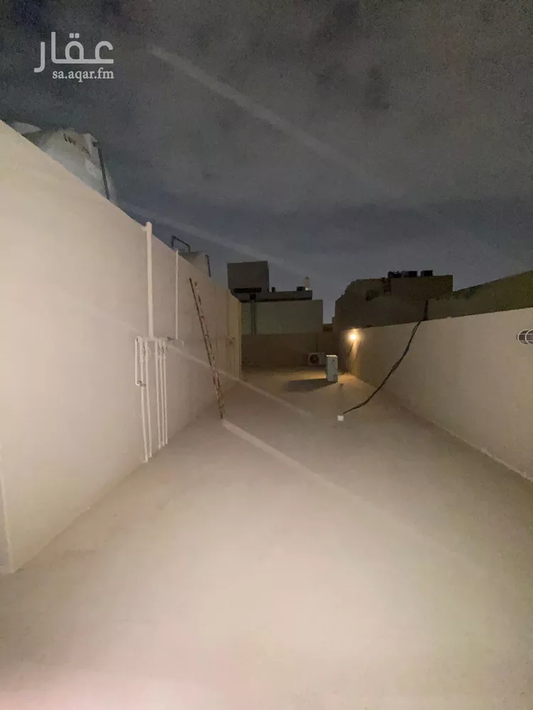 Floor for Rent in Riyadh Al Falah 18