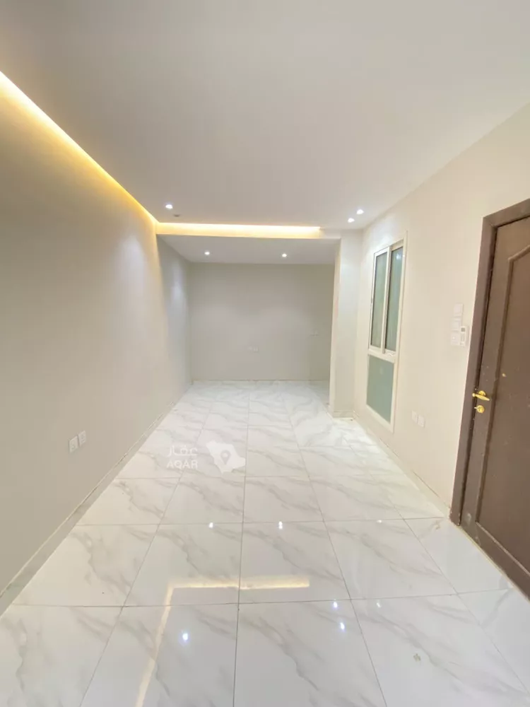 شقة للإيجار في شارع جرير بن عبدالله البجلي, حي مغرزات, مدينة الرياض, منطقة الرياض 5