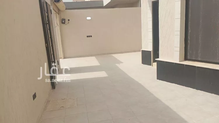 دور للبيع في شارع العزم, حي بدر, مدينة الرياض, منطقة الرياض صورة 5