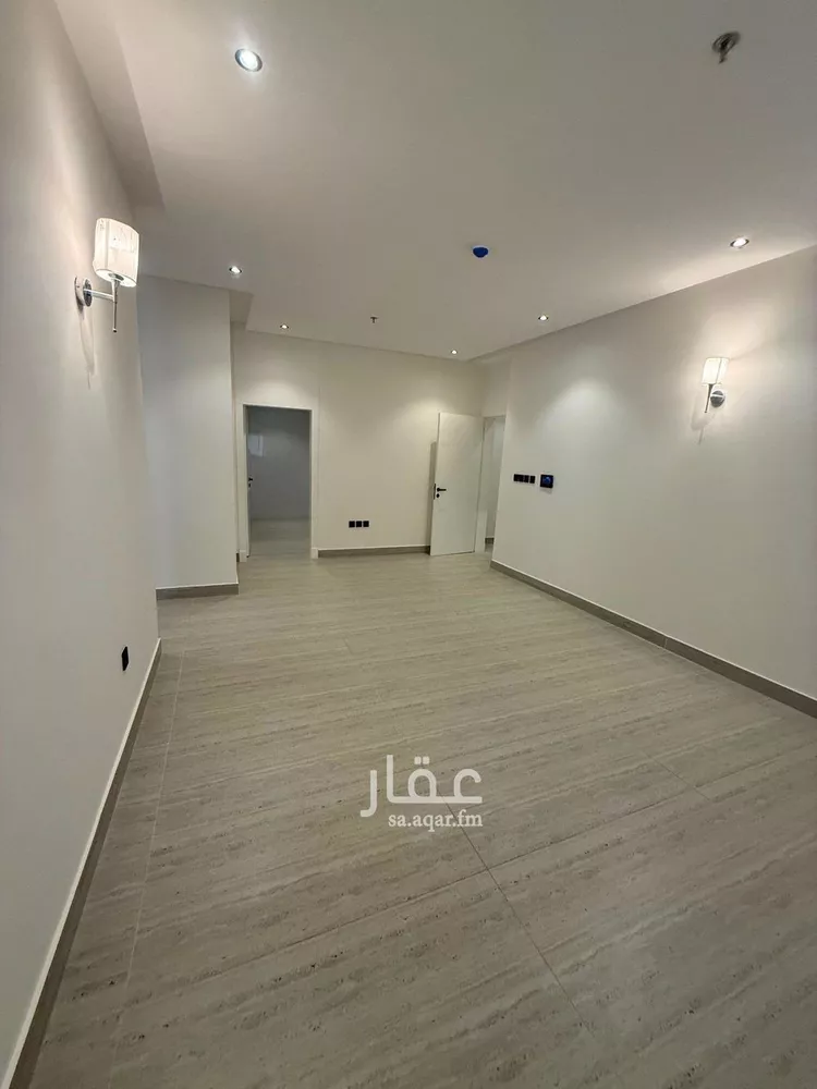شقة للبيع في شارع المراح, حي الحمراء, مدينة الخبر, المنطقة الشرقية 8