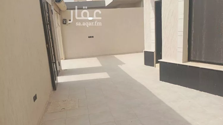 دور للبيع في شارع العزم, حي بدر, مدينة الرياض, منطقة الرياض 8