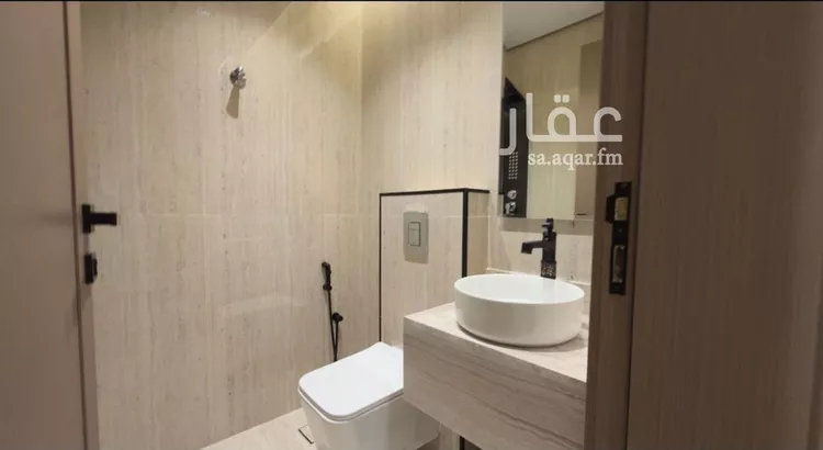 شقة للبيع في شارع القيصومة, حي الحمراء, مدينة الخبر, المنطقة الشرقية 6