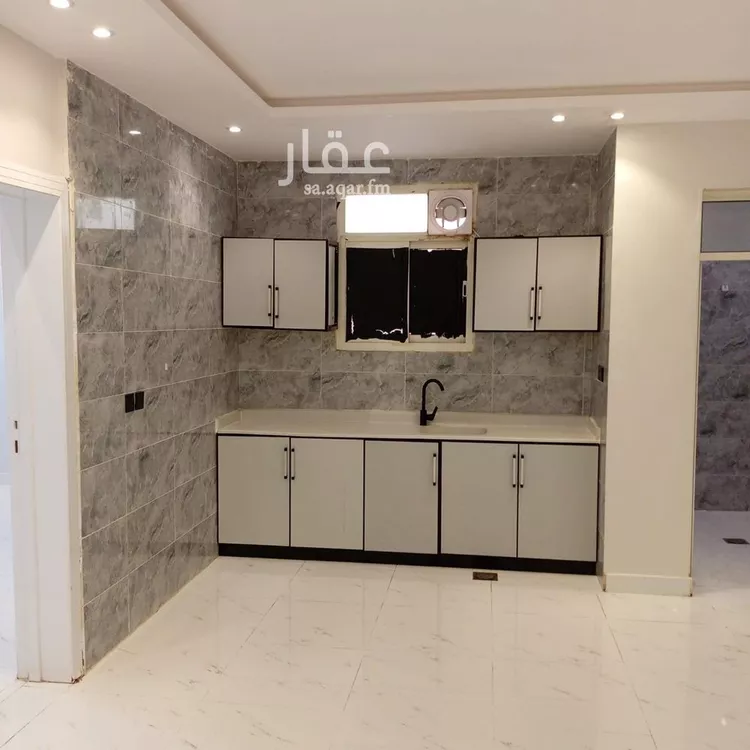 شقة للإيجار في شارع الشيخ حسن بن حسين بن علي, حي إشبيلية, مدينة الرياض, منطقة الرياض صورة 3