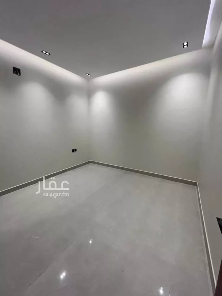 دور للبيع في شارع أحمد البجلي, حي طويق, مدينة الرياض, منطقة الرياض صورة 3