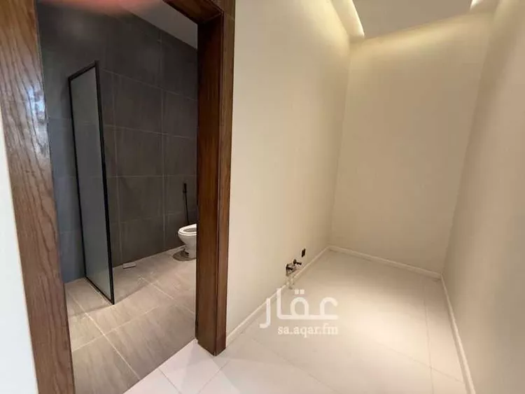 فيلا للبيع في شارع ابن أبي الفخار, حي عكاظ, مدينة الرياض, منطقة الرياض 11