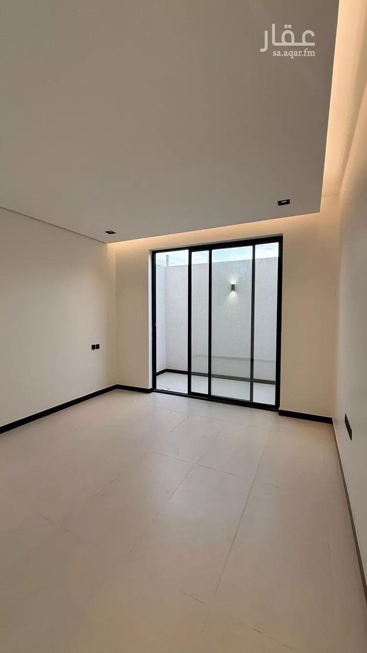 دور للبيع في شارع السوالمة, حي المروج, مدينة الرياض, منطقة الرياض صورة 3