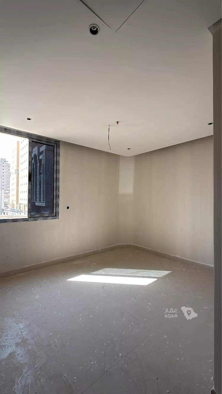 عمارة للبيع في شارع أم رومان, حي الضباط, مدينة الرياض, منطقة الرياض 12
