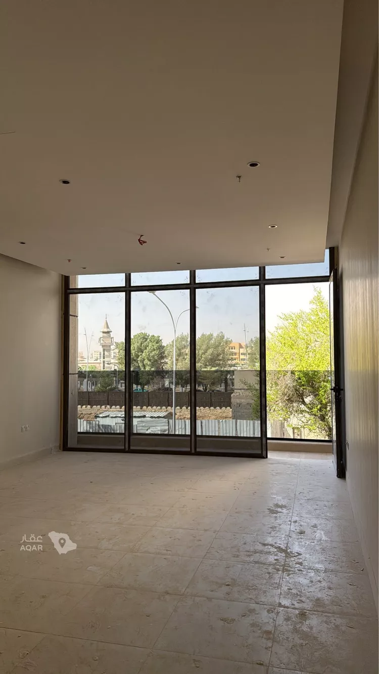 عمارة للبيع في شارع أم رومان, حي الضباط, مدينة الرياض, منطقة الرياض صورة 5