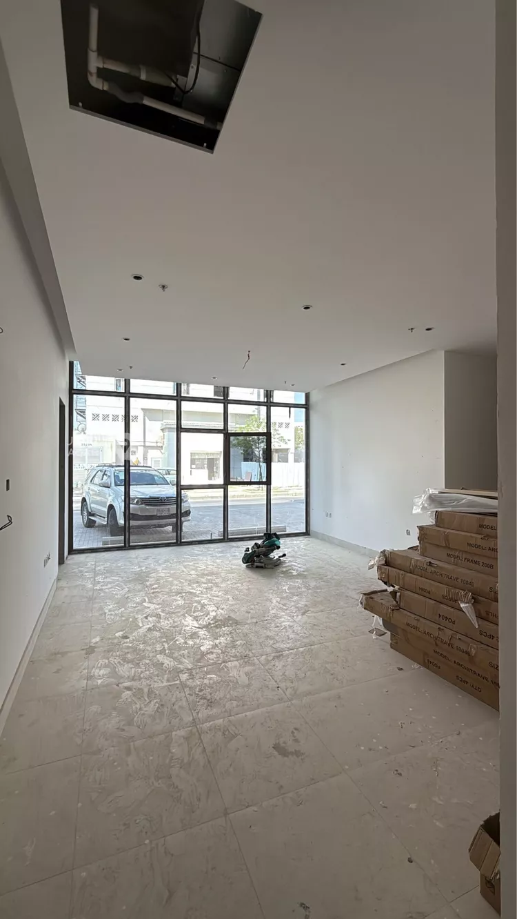 عمارة للبيع في شارع أم رومان, حي الضباط, مدينة الرياض, منطقة الرياض صورة 4