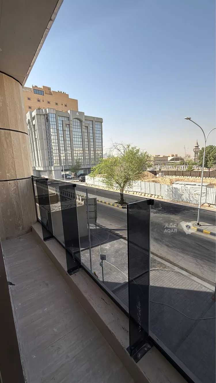 عمارة للبيع في شارع أم رومان, حي الضباط, مدينة الرياض, منطقة الرياض 7