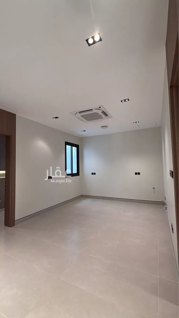 دور للبيع في شارع اللدايد, حي الوادي, مدينة الرياض, منطقة الرياض 8