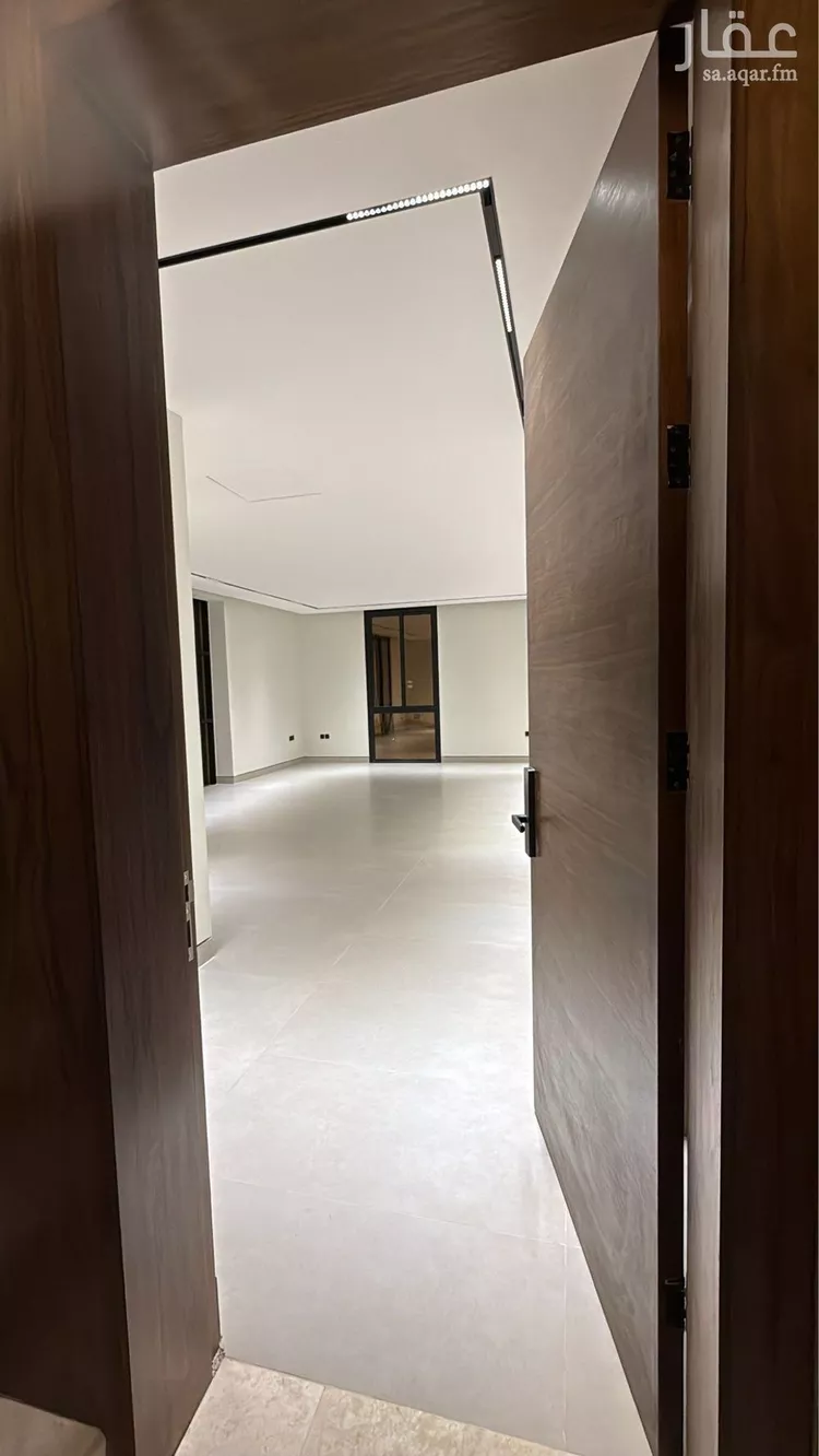 دور للبيع في شارع رقم 370, حي النرجس, مدينة الرياض, منطقة الرياض صورة 2