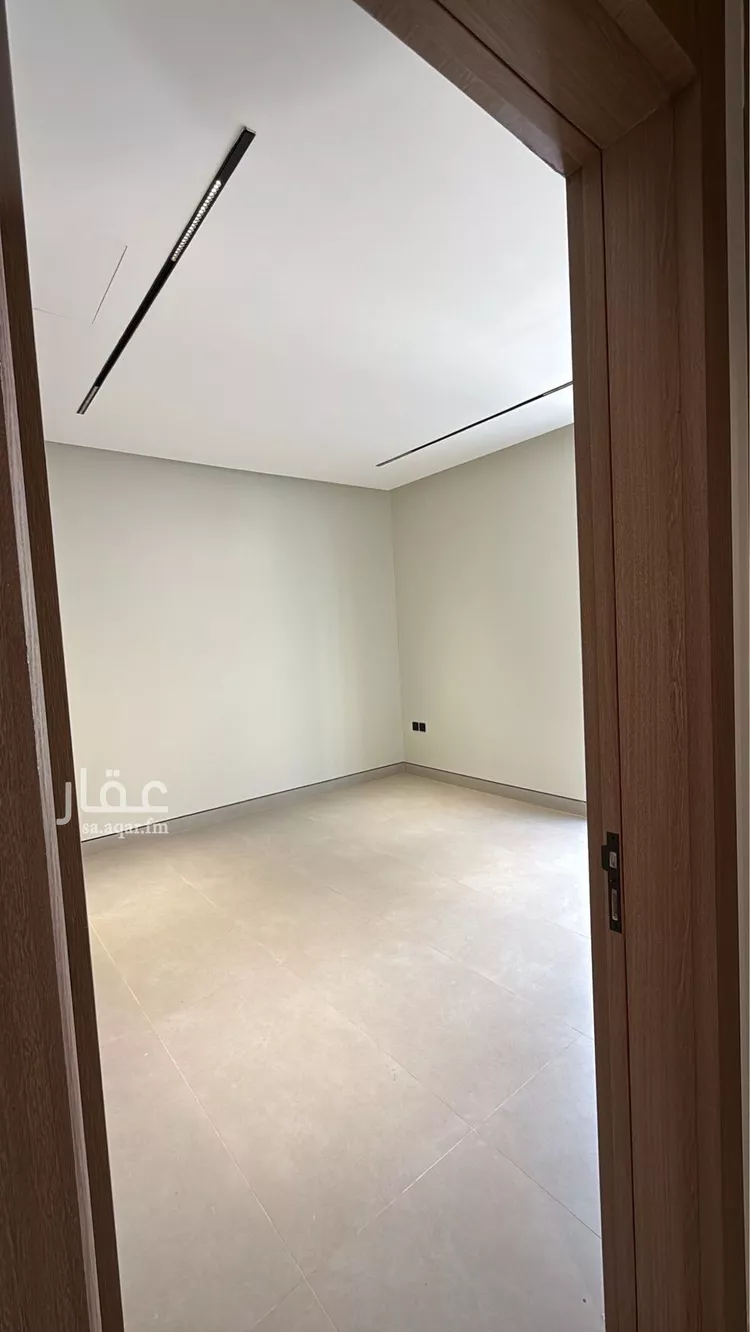 دور للبيع في شارع اللدايد, حي الوادي, مدينة الرياض, منطقة الرياض صورة 5