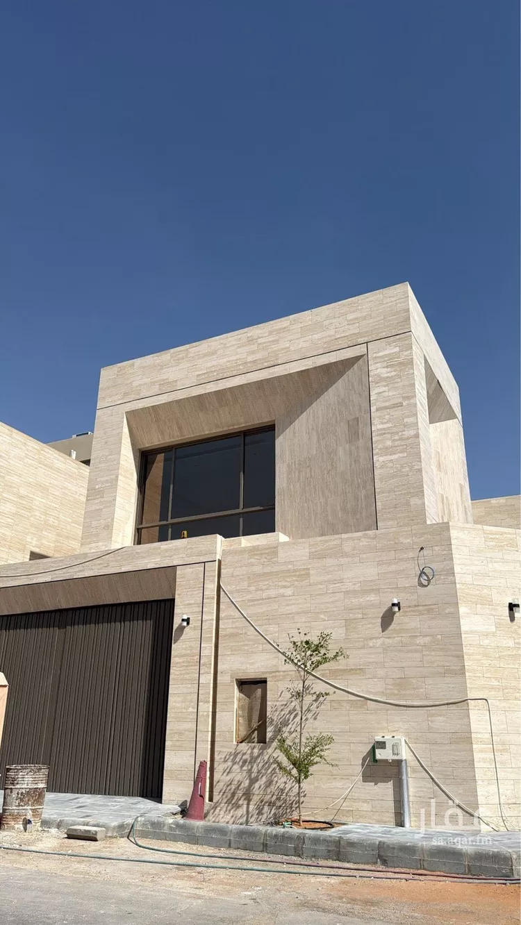 فيلا للبيع في شارع الحوافظ, حي المحمدية, مدينة الرياض, منطقة الرياض