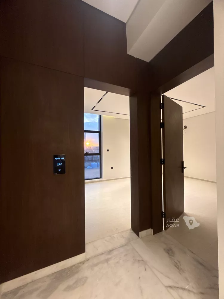 Floor for Sale in Riyadh Al Arid صورة 3