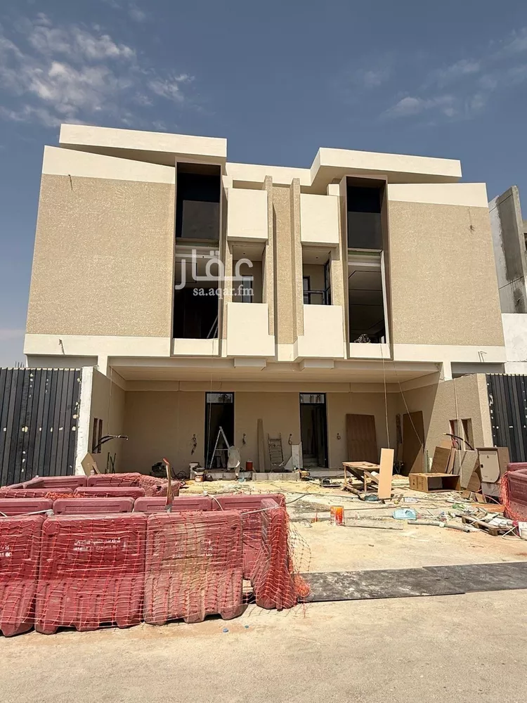 دور للبيع في شارع أحمد بن ناصر الباعوني, حي العارض, مدينة الرياض, منطقة الرياض