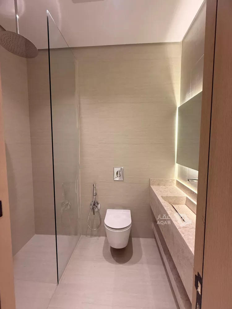 Floor for Sale in Riyadh Al Arid 7