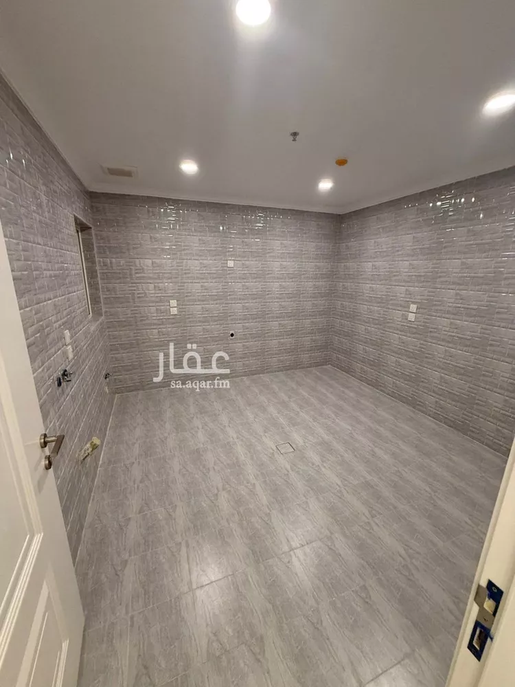 شقة للبيع في شارع الرقعى, حي الحمراء, مدينة الخبر, المنطقة الشرقية