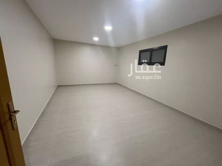 شقة للإيجار في شارع الشيخ إسحاق بن عبدالرحمن بن حسن, حي الزهرة, مدينة الرياض, منطقة الرياض صورة 2