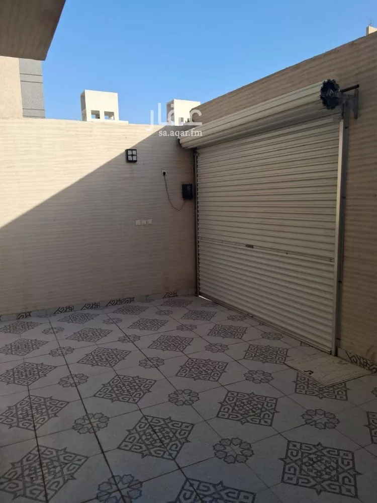 فيلا للبيع في شارع المؤتمن الساجي, حي بدر, مدينة الرياض, منطقة الرياض صورة 2