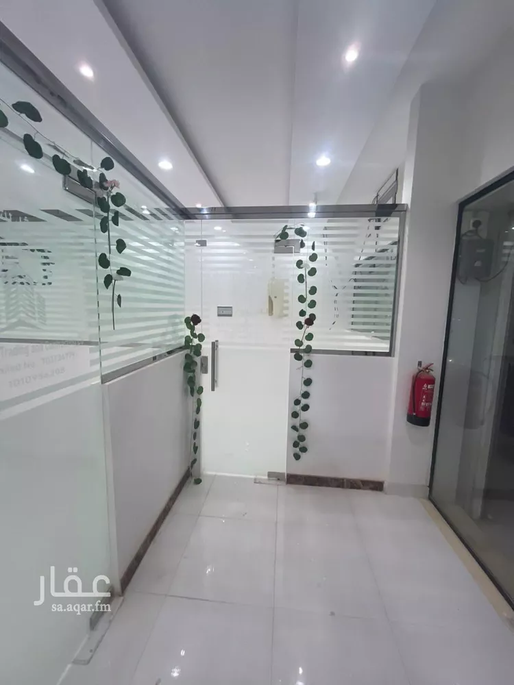 Commercial Office for Rent in Riyadh Al Uraija Al Gharbiyah صورة 2