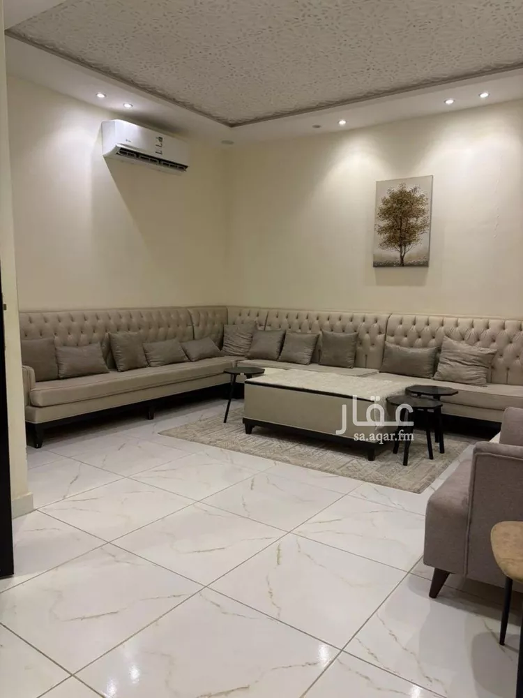فيلا للبيع في شارع تميم الداري, حي شبرا, مدينة الرياض, منطقة الرياض 7
