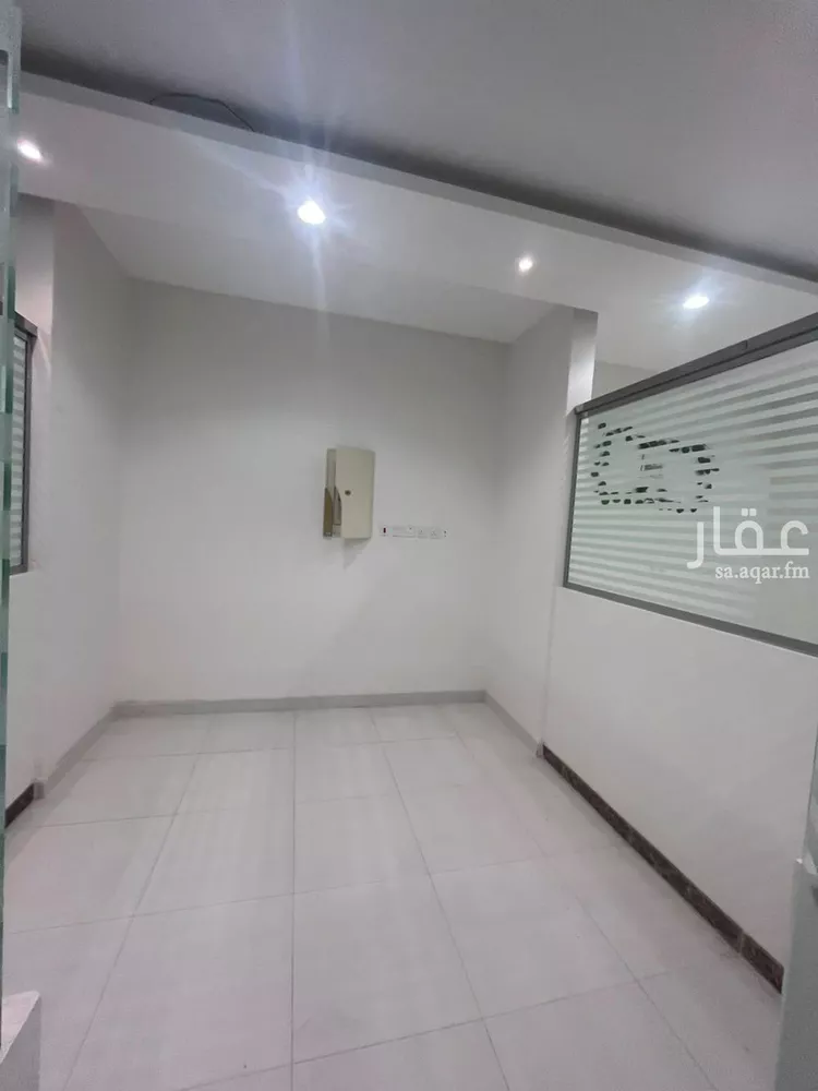 Commercial Office for Rent in Riyadh Al Uraija Al Gharbiyah صورة 3