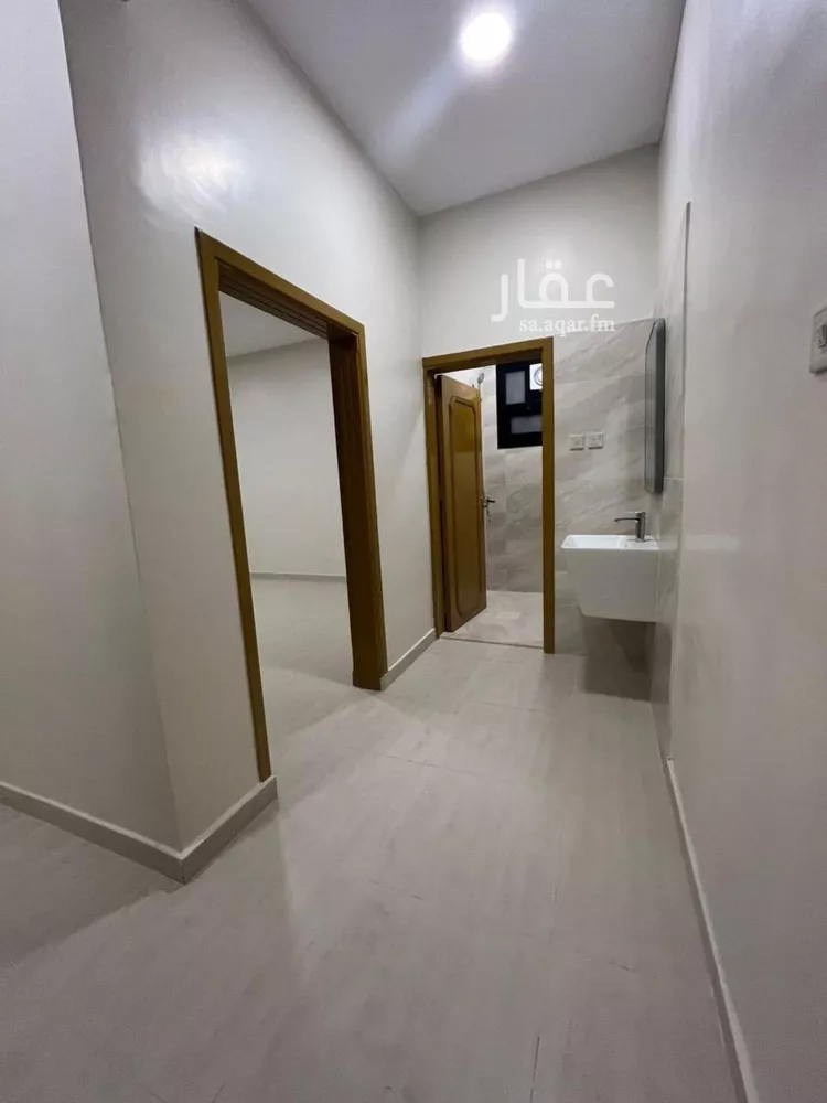 شقة للإيجار في شارع الشيخ إسحاق بن عبدالرحمن بن حسن, حي الزهرة, مدينة الرياض, منطقة الرياض صورة 2