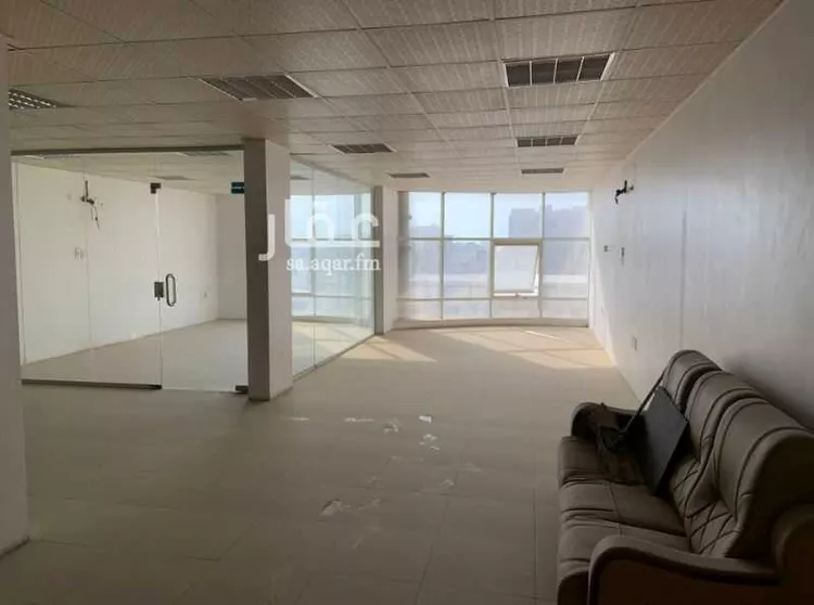 مكتب تجاري للإيجار في شارع الثامن والعشرون, حي البادية, مدينة الدمام, المنطقة الشرقية صورة 5