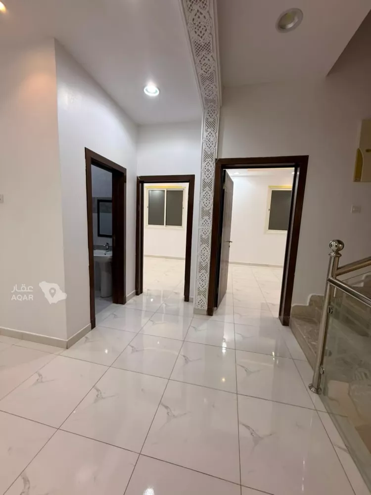 فيلا للإيجار في شارع حلل بنت أبي المكارم, حي المهدية, مدينة الرياض, منطقة الرياض 8