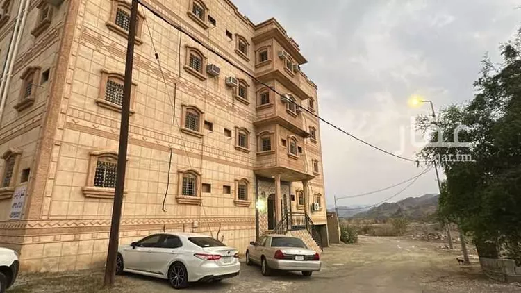 عمارة للإيجار في شارع الربيع الجرمي, حي الوسام, مدينة المخواة, منطقة الباحة صورة 2