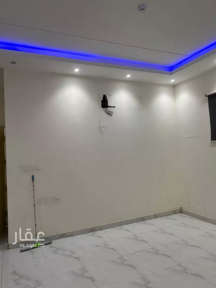 شقة للبيع في شارع ال طياش ، حي عكاظ ، الرياض ، منطقة الرياض صورة 3