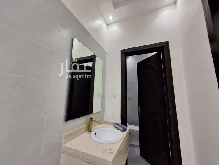 فيلا للإيجار في شارع خارجة بن سعيد, حي الرمال, مدينة الرياض, منطقة الرياض صورة 3