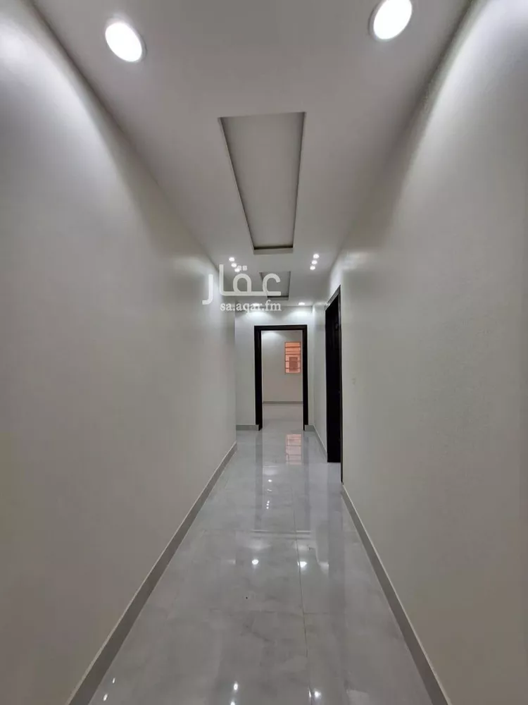 فيلا للإيجار في شارع خارجة بن سعيد, حي الرمال, مدينة الرياض, منطقة الرياض صورة 5