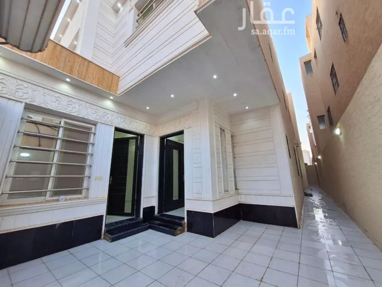 فيلا للإيجار في شارع خارجة بن سعيد, حي الرمال, مدينة الرياض, منطقة الرياض