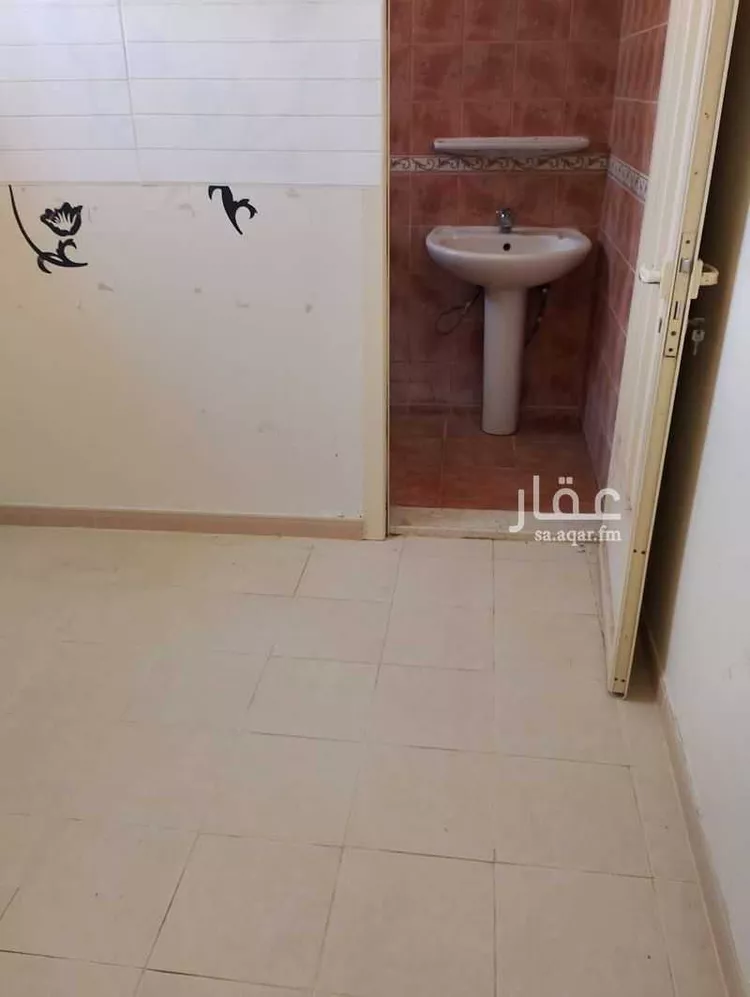 دور للإيجار في شارع الجعيمة ، حي الدوحة الجنوبية ، الظهران ، الدمام صورة 3