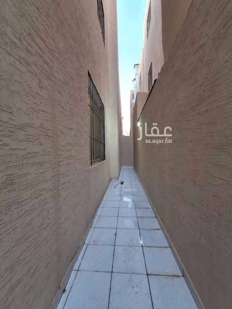 فيلا للإيجار في شارع خارجة بن سعيد, حي الرمال, مدينة الرياض, منطقة الرياض صورة 2