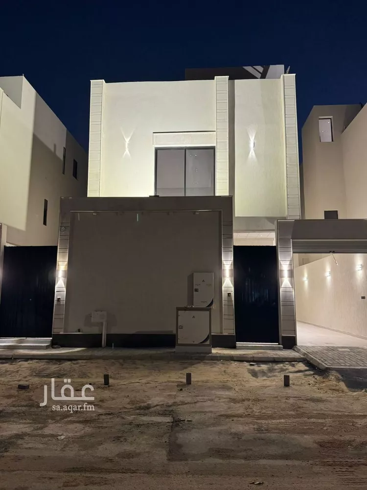 فيلا للبيع في شارع معقل بن عامر, حي الرمال, مدينة الرياض, منطقة الرياض