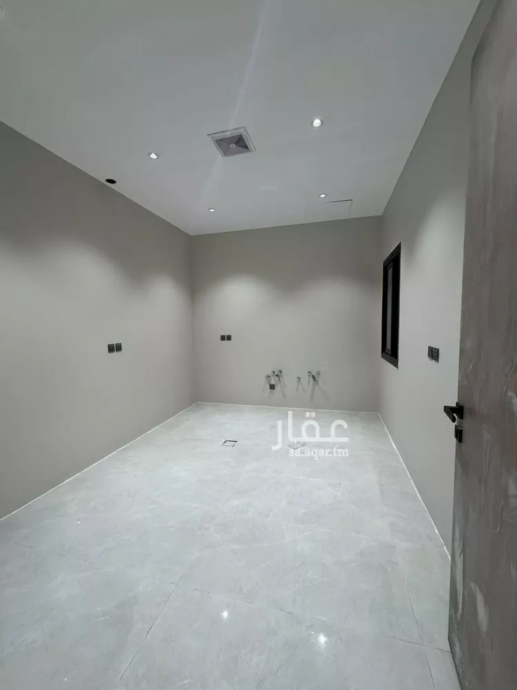 دور للبيع في شارع الشيخ عيسى, حي المعيزيلة, مدينة الرياض, منطقة الرياض صورة 4