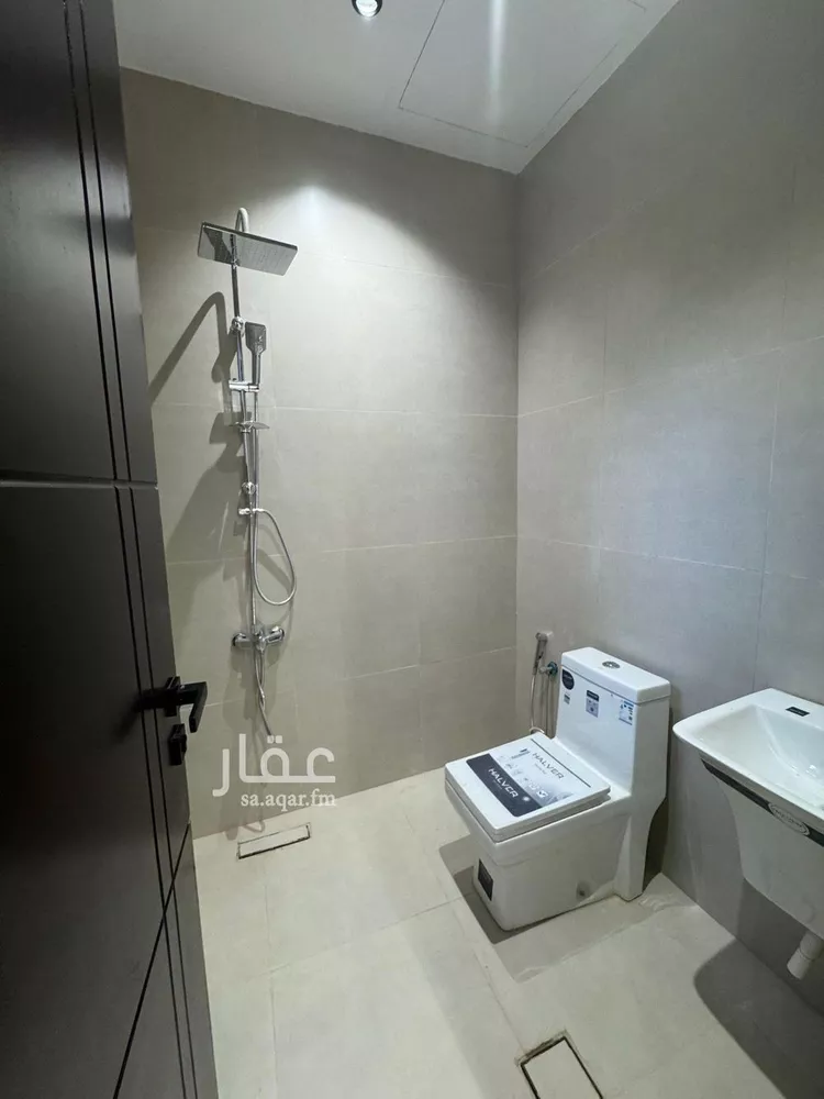 دور للبيع في شارع الرايه, حي الجنادرية, مدينة الرياض, منطقة الرياض 8