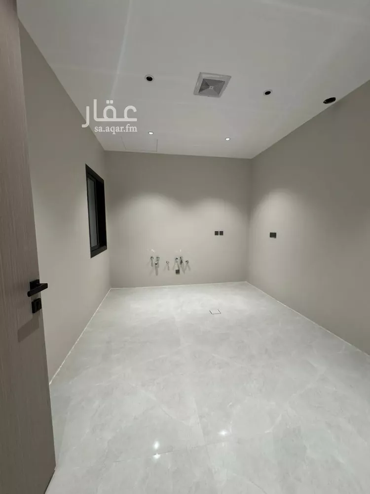 دور للبيع في شارع الشيخ عيسى, حي المعيزيلة, مدينة الرياض, منطقة الرياض 6