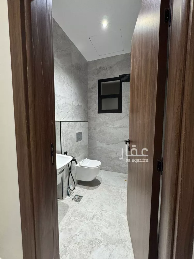 Floor for Sale in Riyadh An Nadhim 7