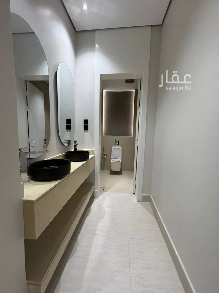Floor for Sale in Riyadh Al Janadriyah 8