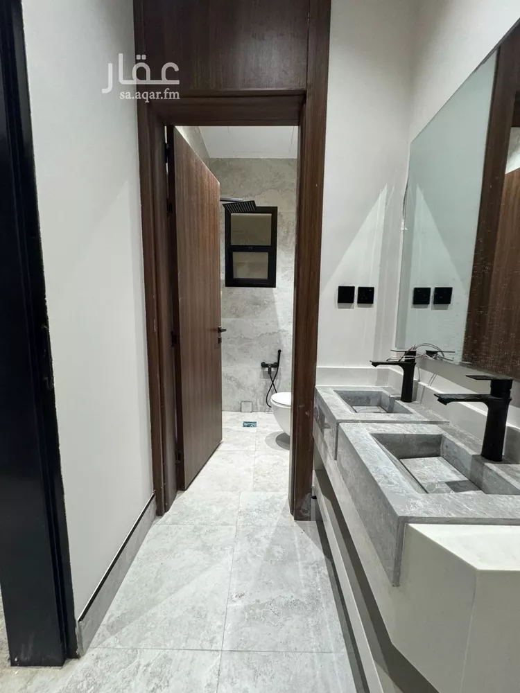 Floor for Sale in Riyadh An Nadhim 6