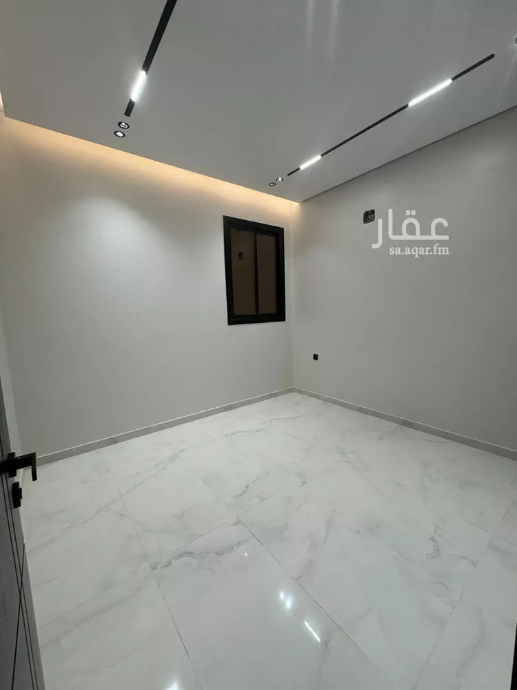 Floor for Sale in Riyadh Al Janadriyah 6
