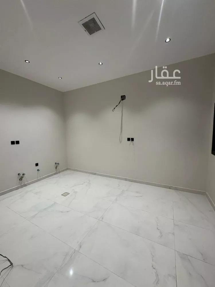 دور للبيع في شارع الرايه, حي الجنادرية, مدينة الرياض, منطقة الرياض 10